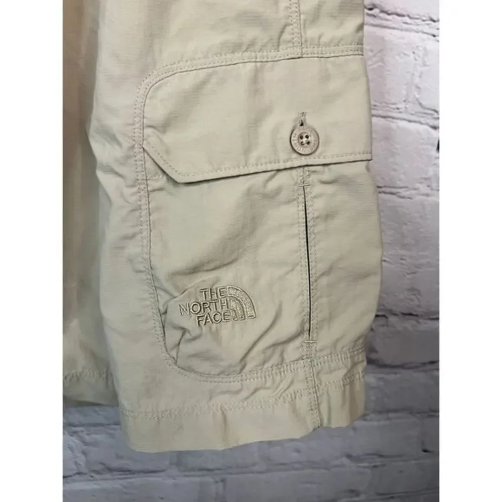 The‎ North Face Khaki Nylon Cargo Hiking Outdoor Shorts 9